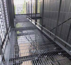 bar-grating-industrial-commercial-buildings