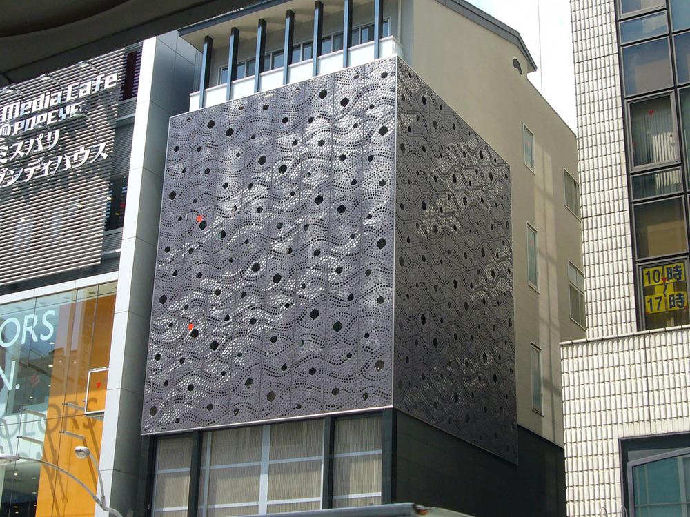 perforated-metal-facade-building 02
