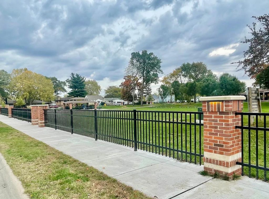 public-park-boundary-fence