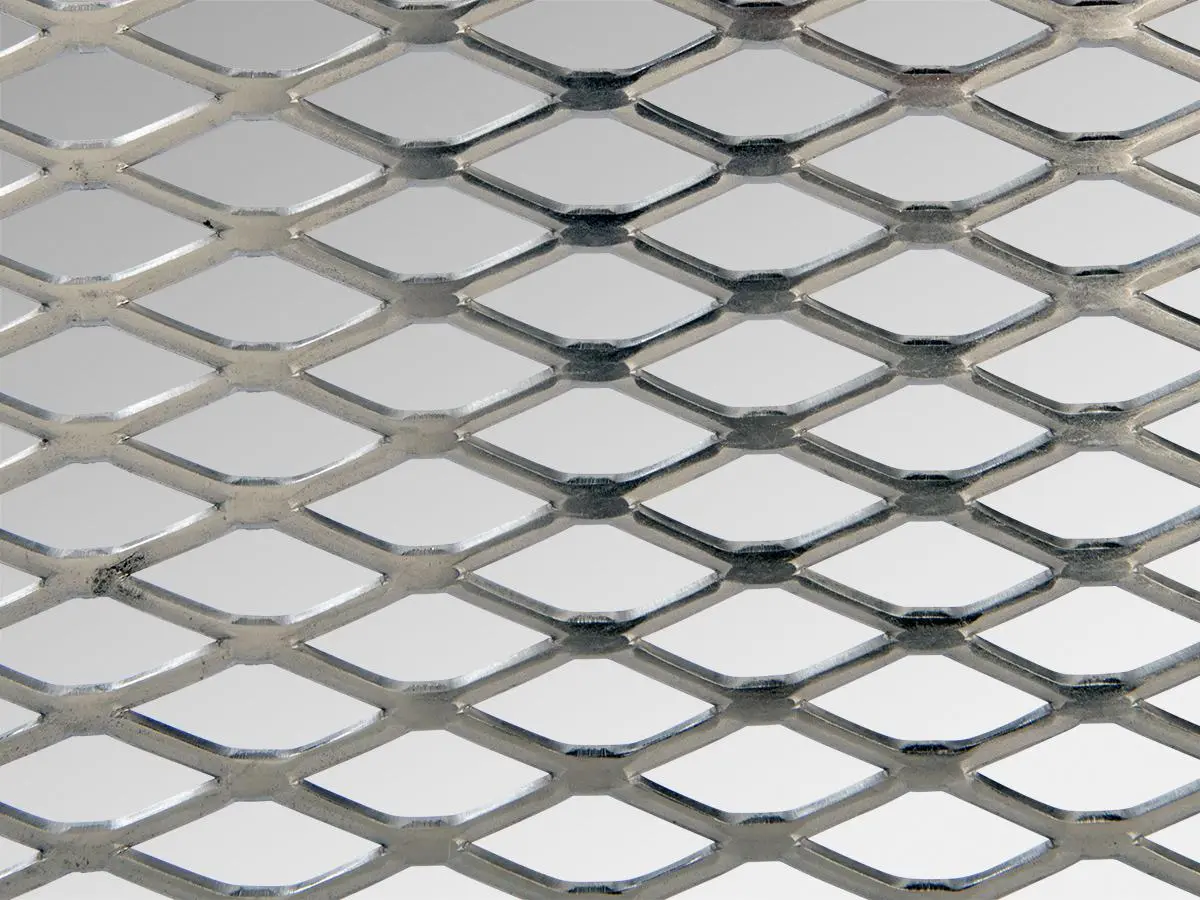 Flattened expanded metal with smooth planar surface